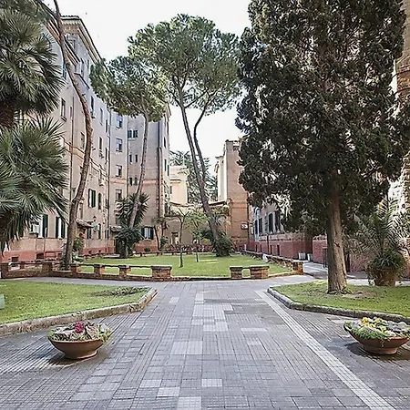 בית הארחה My 4*